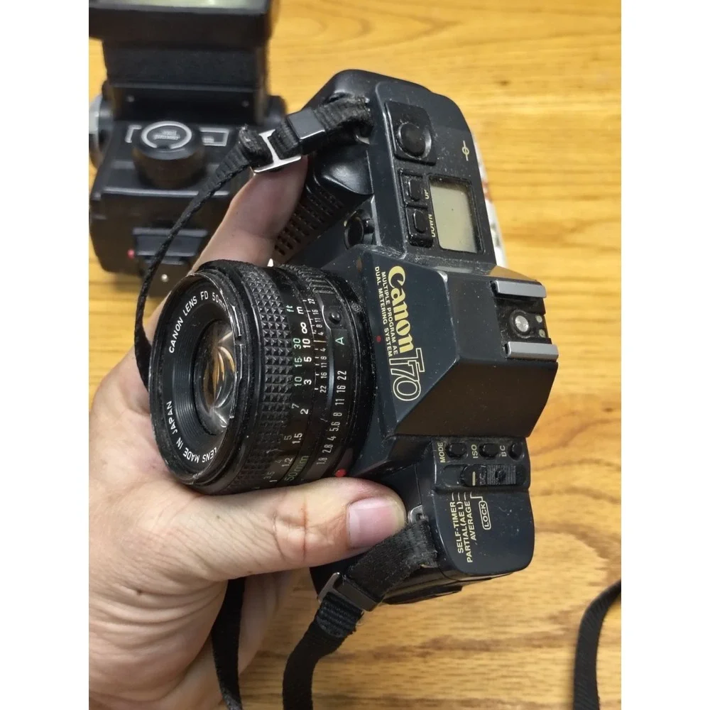 Canon‎ T70 35mm Camera With Canon Zoom Lens FD 50mm FOR PARTS UNTESTED